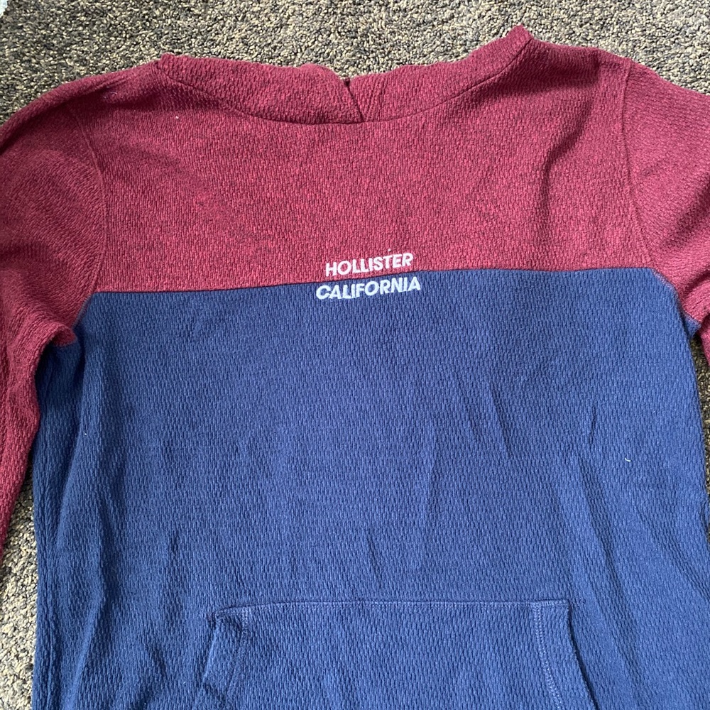 Hollister sweatshirt